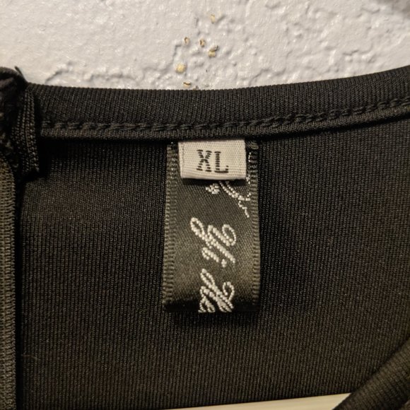 Dress - Picture 3 of 4